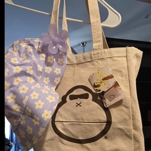 Sun Bum Summer Tote Set!